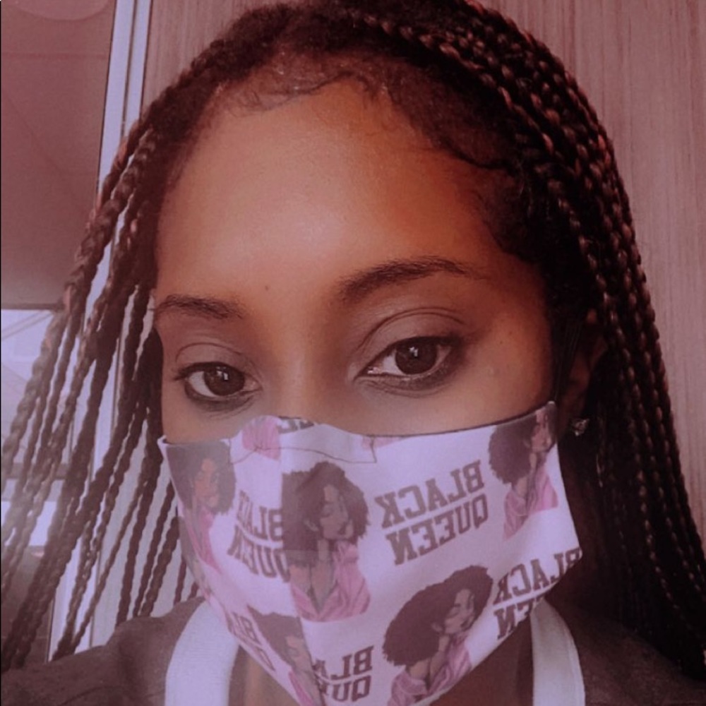 Meet your Posher, Aisha